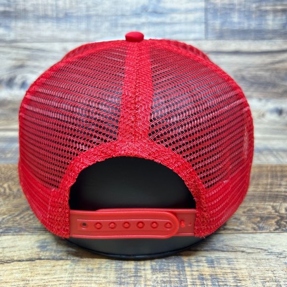 Daiwa Mens Trucker Hat Red Snapback Fishing Tackle Bait Adjustable Ball Cap - Picture 3 of 6